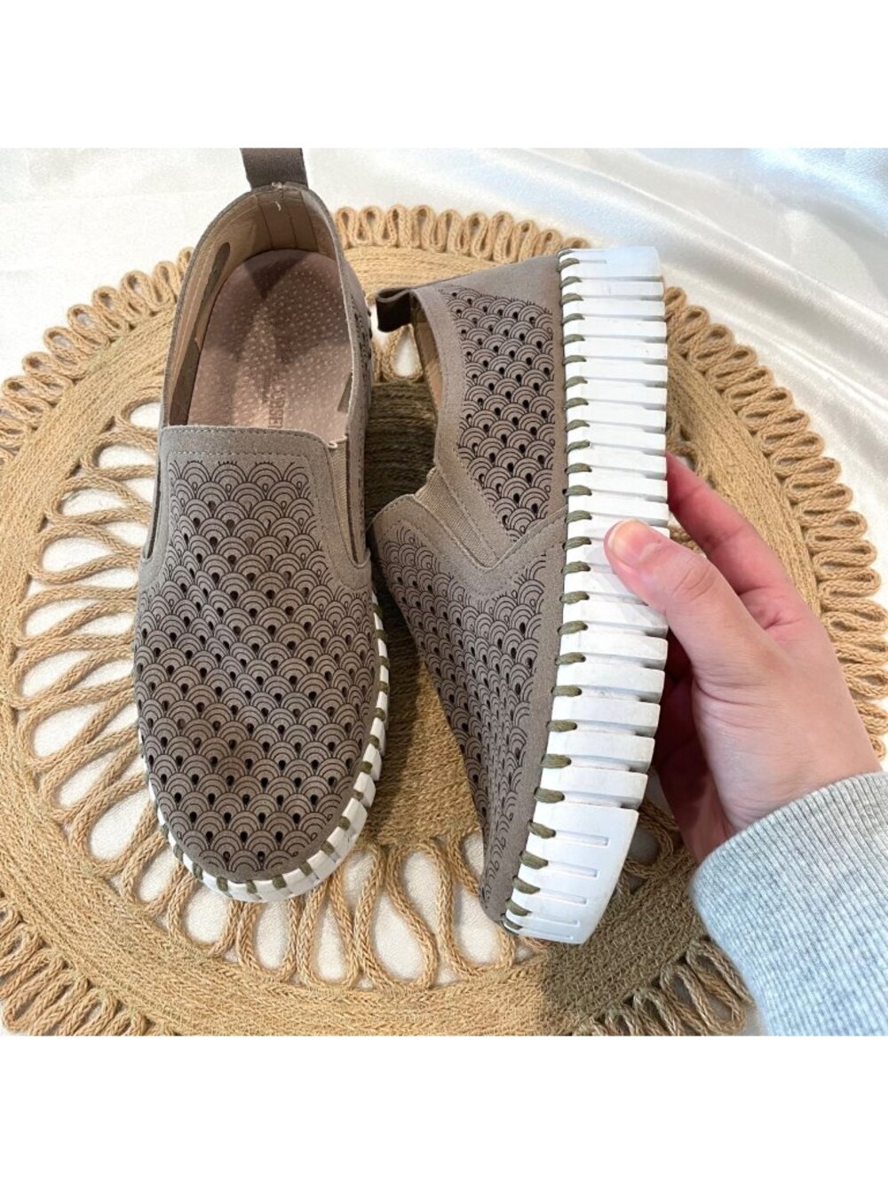 Ilse Jacobsen Tulip 139 Wheat Gold Perforated Slip On Shoes Size EU 39